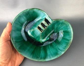 Blue Mountain Pottery Vintage Smaragdgrüne Tropfglasur Keramik Aschenbecher. Exzellenter Zustand.