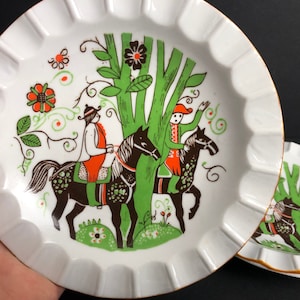 1970s Set Of 2 Colourful Ceramic Fluted Rim 6&quot; Plates. Made by Levco of Japan.