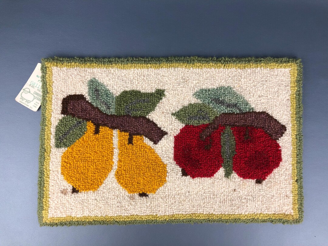 Vintage Hooked Wool Rug Apple & Pear Small 11”x7” Fibre Art Rug Folk ...
