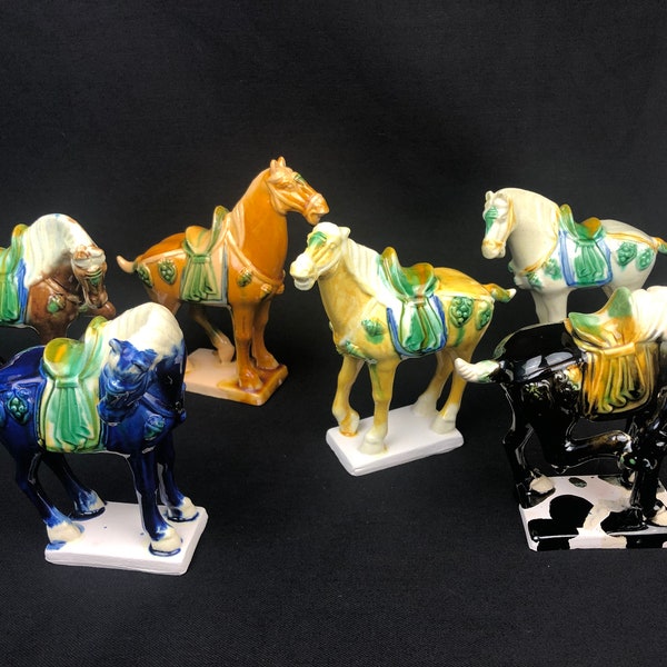 Lot de 6 fabuleuses figurines vintage en céramique de 15 cm (15 cm) à Tang Sancai/cheval en majolique.