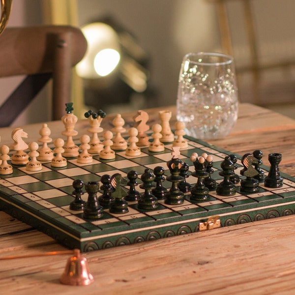 GRÜNES handgemachtes Holzschachset mit Brett PERLE 35cm / 13,8in Holzschachset mit Schachbrettfiguren Geschenkspiel | Meister des Schachs