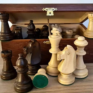 Antique Pre-Staunton English Camelbone Chess Pieces Only Set 4.6