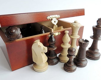 Master of Chess Professional Staunton Weighted Wooden Chess Pieces (Staunton No.5 in Mahogany Box)