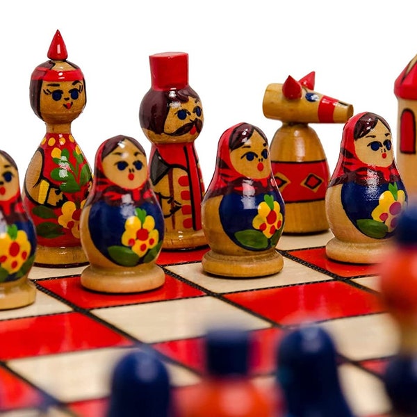 Hübsche MATRYOSCHKA – 42 cm großes, handbemaltes dekoratives Schachspiel aus Holz