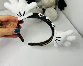 Disney Black Headband with White Plush Mickey Glove Ears Ear Headband: Mickey Gloves (Plush) main image 4