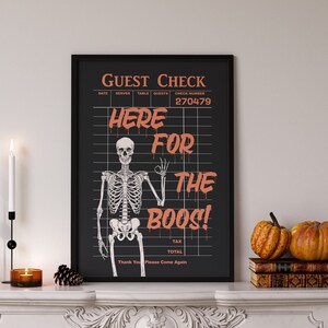 Wydruk czeku gościa na Halloween, modna sztuka ścienna, tutaj dla Boos, dekoracja do druku na Halloween, upiorna sztuka ścienna do wózka barowego, czarno-pomarańczowa