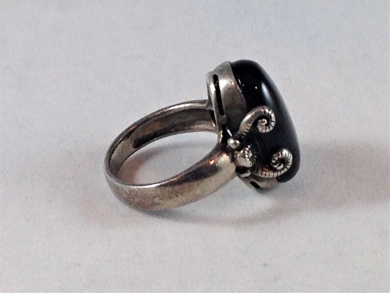 Big Shiny Onyx Cabochon and Marcasite Big Beautiful Sterling Silver Vintage Ring with Curled and Textured Prongs Ring Size 7
