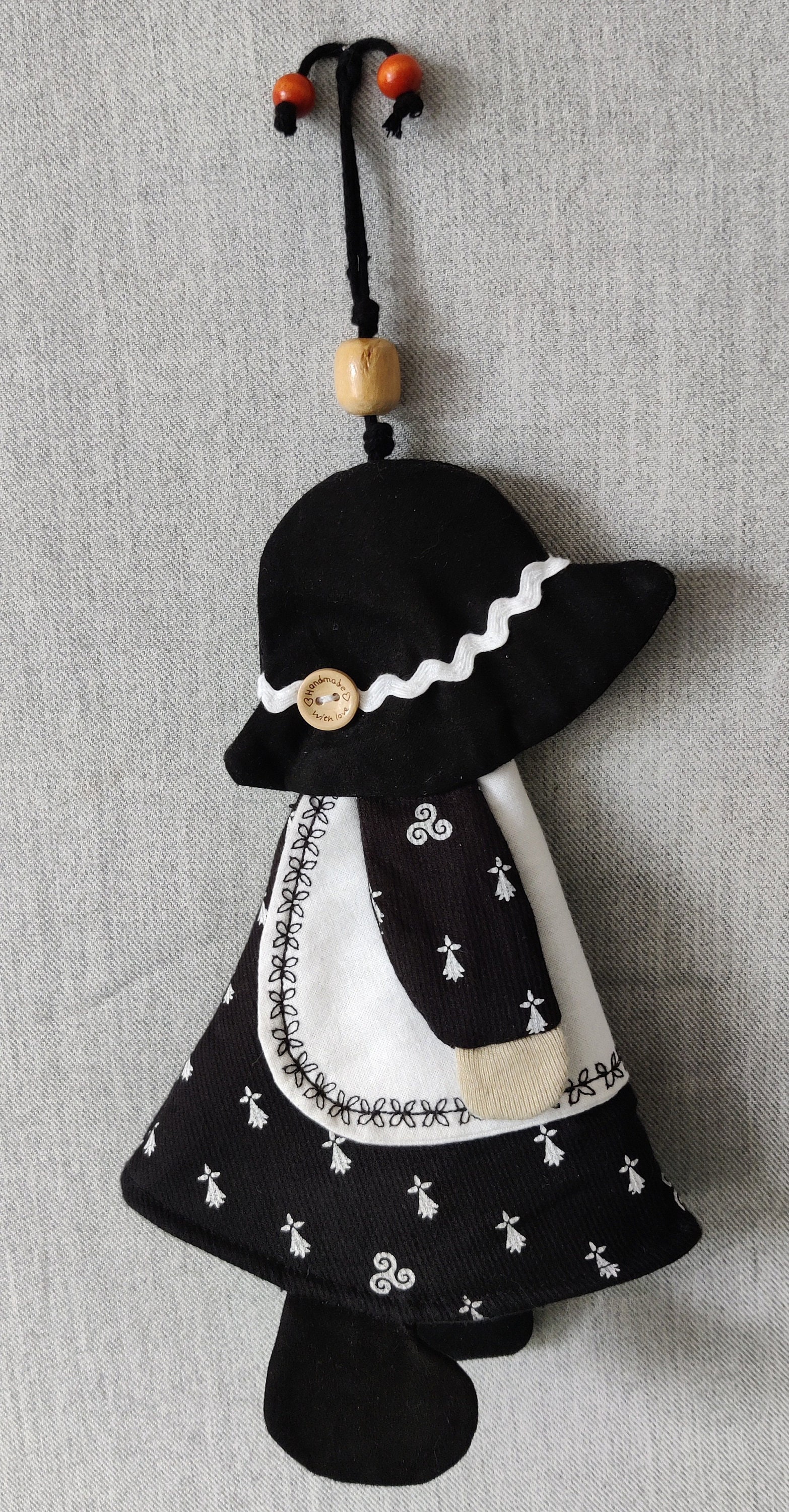 Sunbonnet Key Holder