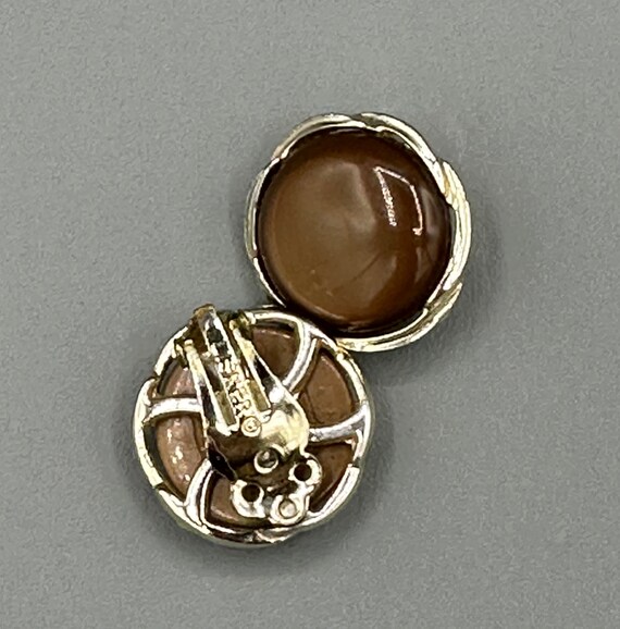 Vintage LISNER, Brown Lucite Earrings, Round, Gol… - image 5
