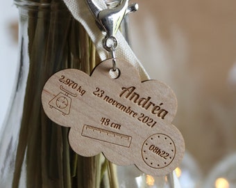 Wooden cloud keychain with birth information to personalize - personalized keychain - personalized baby keychain - keychain