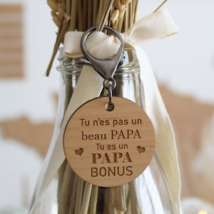 Personalized wooden keychain - BONUS PAPA keychain - Stepdad gift - Stepchildren - Second dad - Personalized stepfather keychain