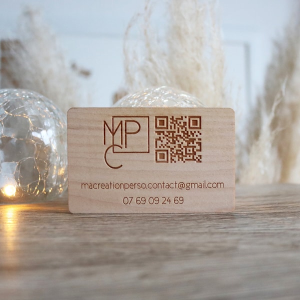 Carte de visite NFC personnalisée en bois - Carte de visite avec QR Code, logo et coordonnées professionnelles