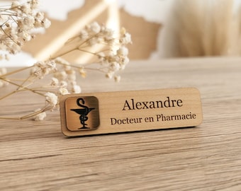 Badge Pharmacien personnalisé Docteur en Pharmacie , badges pharmacy en bois Pharmacienne caducée , pin écussons personnalisable médecin