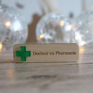 Pharmacy Student Badge - Personalized Pharmacy Badge - Personalized Wooden Badge - Green Pharmacy Cross - Original Wooden Badge