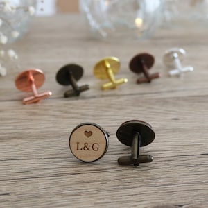 Boutons de manchettes en bois à personnaliser Thème coeur image 4