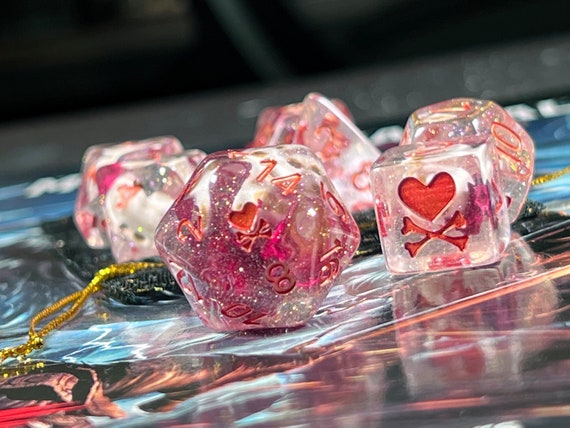 DEFECT* Skulls & Roses DnD Dice Set for Dungeons and Dragons | D20 TT RPG Polyhedral Dice Set | Little Skulls and Real Rose Petals inside!