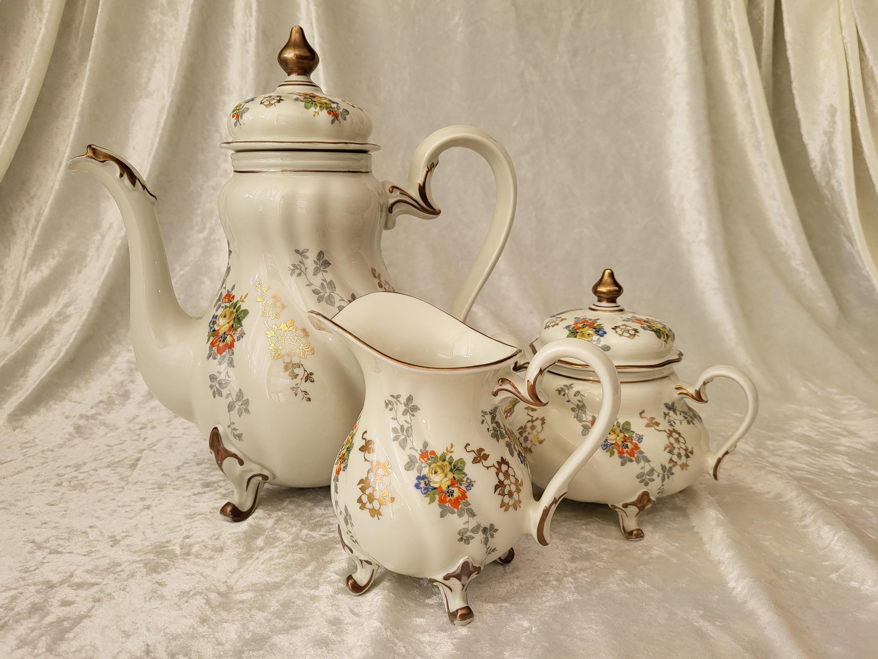 BESTonZON Keramik-Teekanne Vintage Style - Weiße Kaffeekanne Mit Sieb 22,5cm