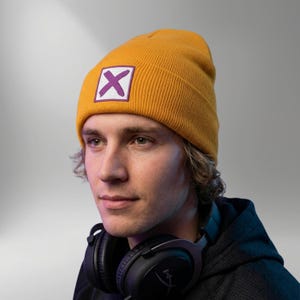Gorro inspirado en Killjoy: gorro táctico de jugador con puños dorados, accesorio para fans de Valorant