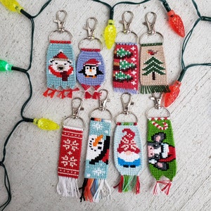 Winter and christmas handmade knotted keychains