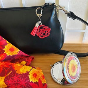Ensemble cadeau pour femme écharpe avec chrysanthèmes en érable du Japon, miroir porte-clés édition limitée, cadeau de noël mizuhiki pour les amoureux du japon