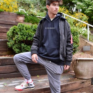 Individuell bestickter Hoodie | Anpassbares besticktes Kapuzen-Sweatshirt | Personalisierte Hoodie | Bestickter Pullover | Weihnachten 2022