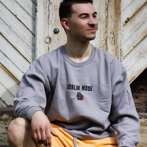 Goblin Mode Besticktes Shirt