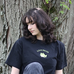 I Love Frogs Embroidered Cropped Tee