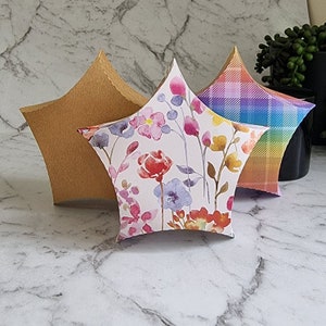 Boîte à coussins en forme d'étoile gonflée CraftiSVG - fichiers SVG et .Studio - cadeaux de l'Avent de Noël, décoration, boîte à friandises