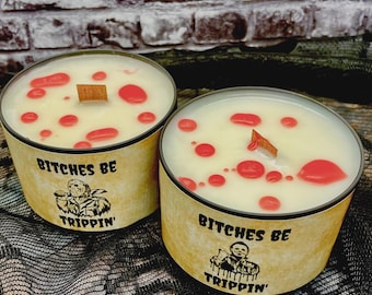 Velas de Halloween con temática de asesinos en serie con salpicaduras de sangre en recipientes negros mate - Myers, Voorhees - Regalo