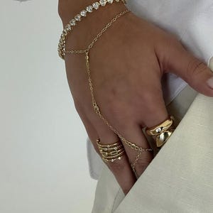 Elegant Gold Hand Chain Bracelet - Dainty 18k Plated Minimalist Jewelry for Women