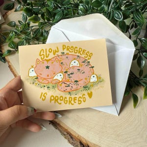 Tarjeta de felicitación "Progreso lento es progreso" - Tarjeta bonita - Tarjeta de cumpleaños - Tarjeta divertida - Tarjeta de atención