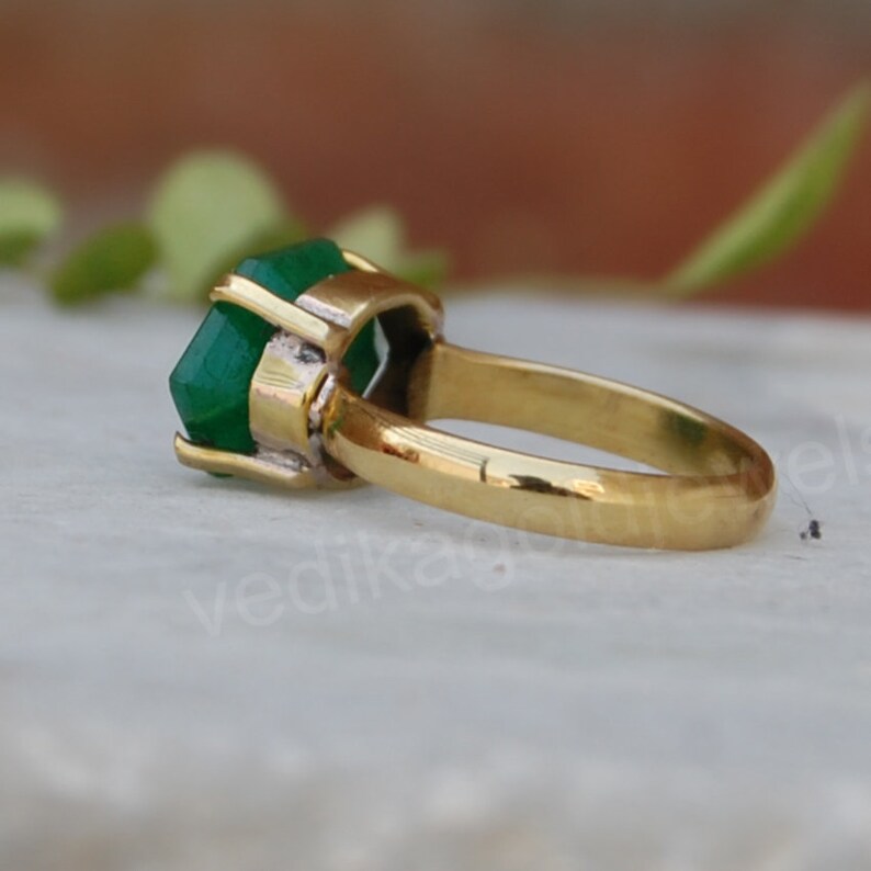 Silvershake Emerald Green Created-Emerald 925 Sterling Silver Ring – Size 7.5, Dainty & Elegant Jewelry