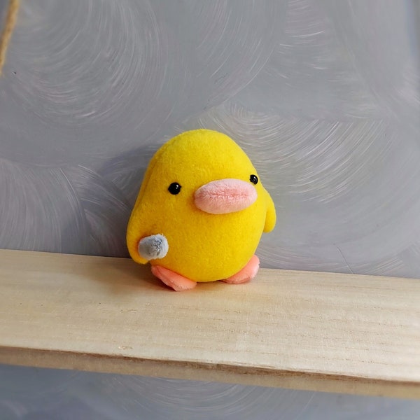 Duck with a knife Pdf pattern and tutorial, plush duck sewing tutorial, stuffed animal pattern, easy pattern, plushie pattern