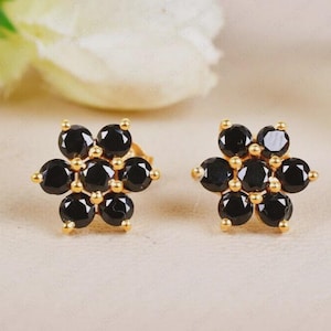 Black Onyx Stud Earrings-925 Sterling Silver Earring-Round Cut Natural Black Onyx Stud-Statement Minimalist Earrings-Handmade Women Earring