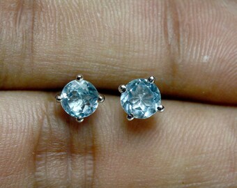 Pendientes de topacio azul natural - Pendientes redondos facetados - Pendientes para mujer - Pendientes de botón - Pendientes con cierre de rosca - Pendientes sencillos de plata - Regalo para ella