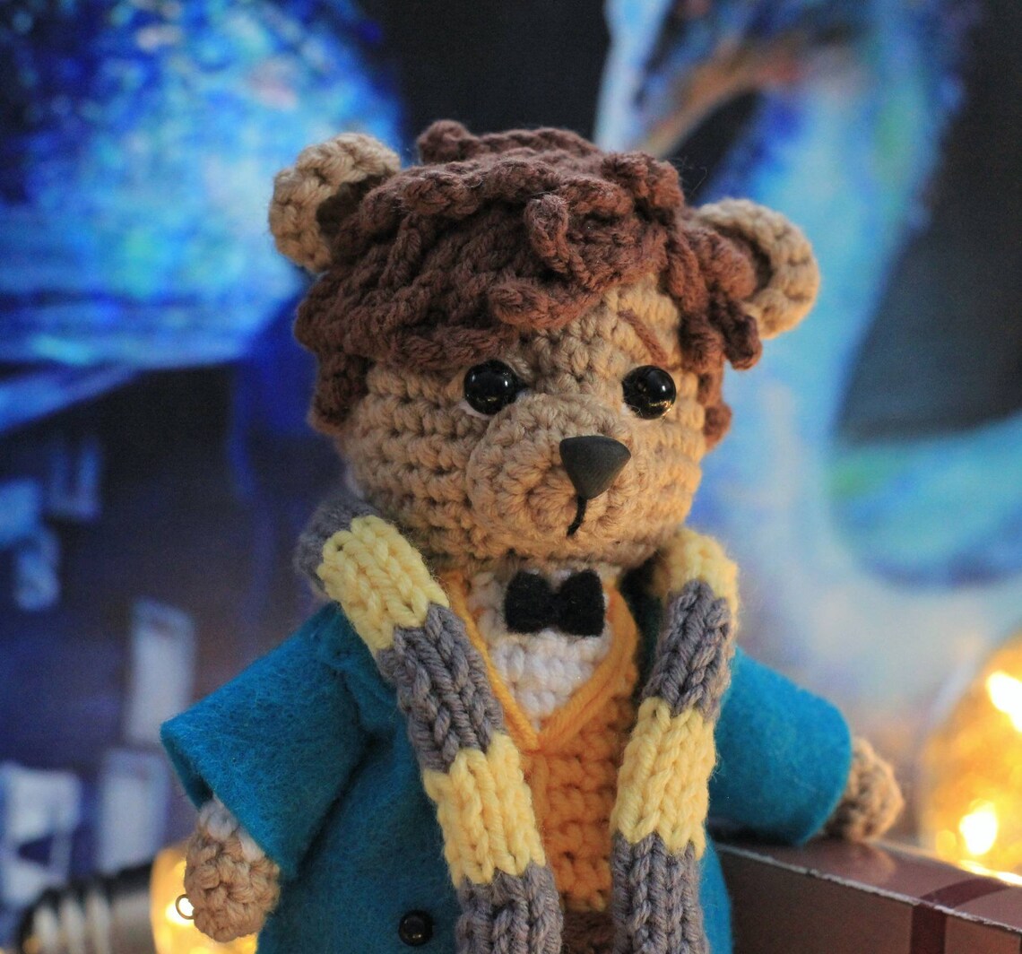Newt Scamander. Movie character fantastic beasts and where to | Etsy