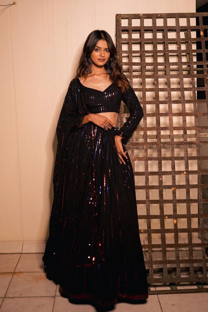 Full sleeve lehenga clearance choli