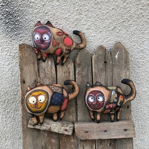 Primitive Patchwork Cat Doll: Hand-Sewn Textile Art