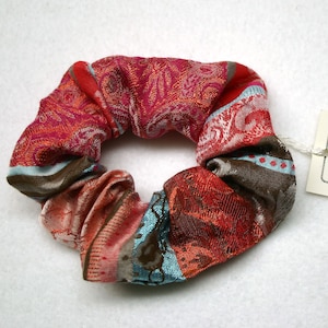 charming satin scrunchie in Asian look * Handmade Berlin