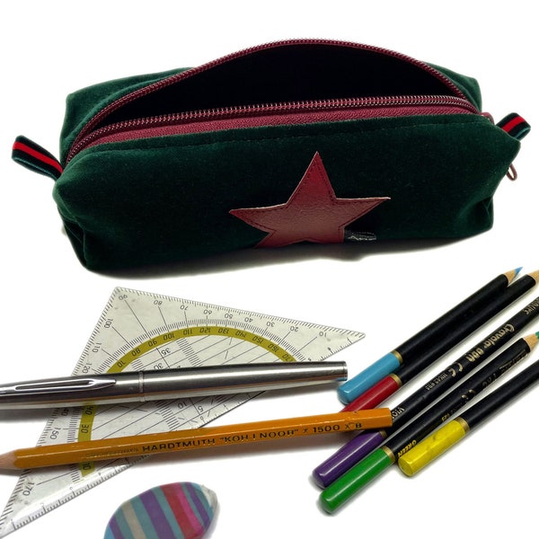 Pencil case made of velvet with a star in green and red * 2 sizes * pencil case pencil case brush bag * Handmade Berlin