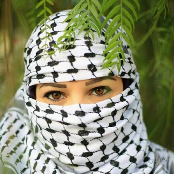 パレスチナ刺繍のクーフィーヤ、パレスチナのシェマグクーフィーヤ、黒