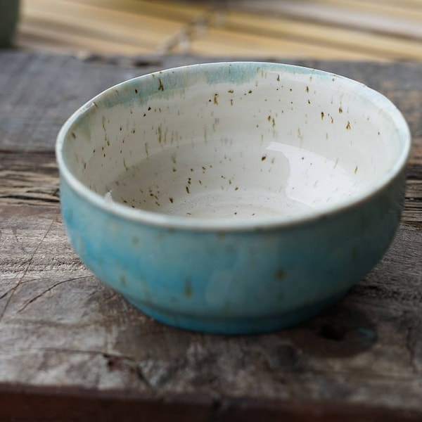 handgetöpferte Keramik  Bowl Schale für Frühstücks Müsli, Quark, etc.. in modernem Aquamarin Blau, Rosa und Pastellgrün Ø 13,5 cm Höhe 5 cm
