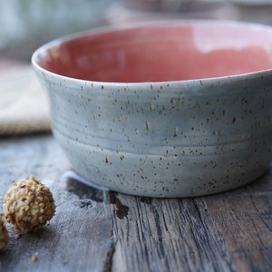 Hand-made ceramic bowl for breakfast muesli, quark, soup, etc. in modern pearl pink and agate grey, Ø 16 cm, height 7 cm