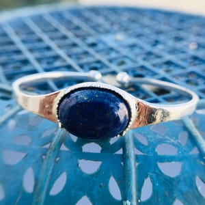 Adjustable Lapis Lazuli Silver Bracelet: Oval Gemstone Jewelry
