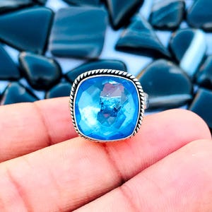 Anello regolabile in argento sterling con topazio blu - Anello regolabile in argento con topazio blu - Anello in argento con pietra preziosa in topazio blu - Anello in argento con topazio blu