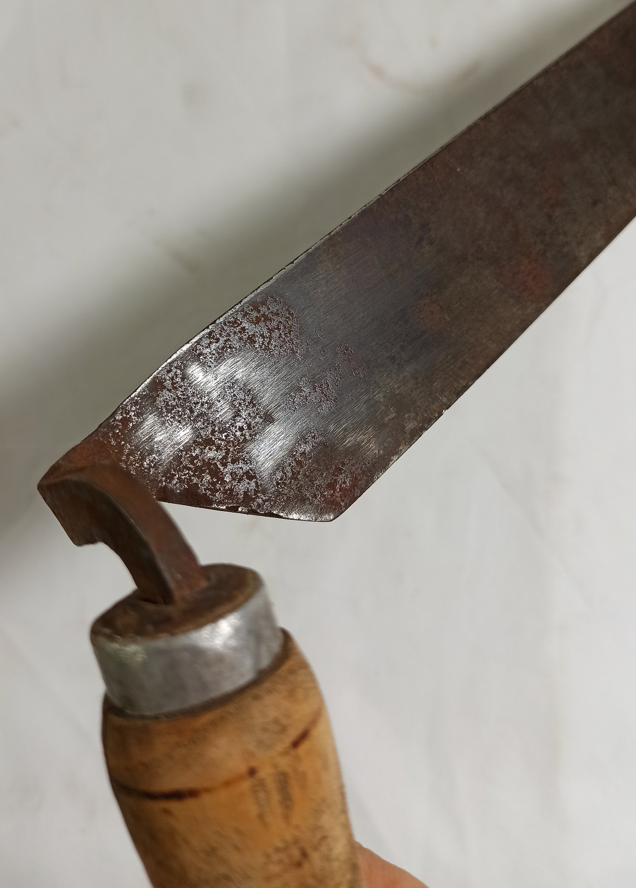 I picked up this vintage draw knife at the flea market yesterday, I could  use help identifying the markers mark : r/Tools