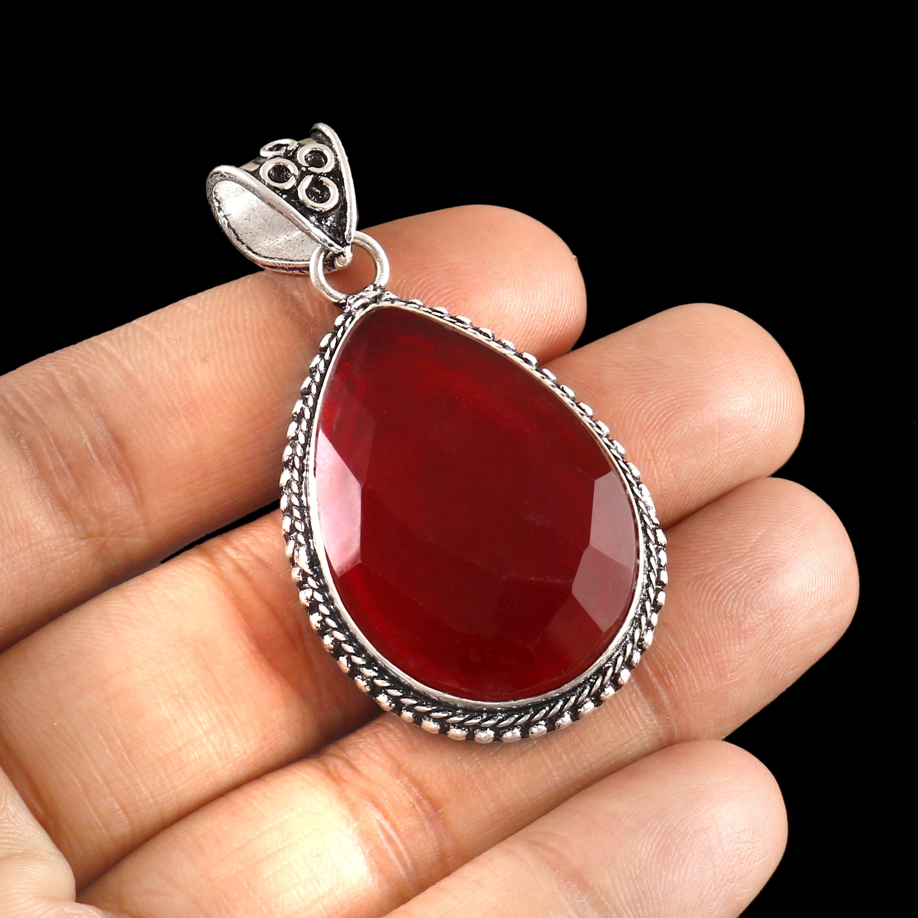 Pendentif Grenat Rouge En Argent Sterling - Bijou Fait Main Artisanal Et Naturel