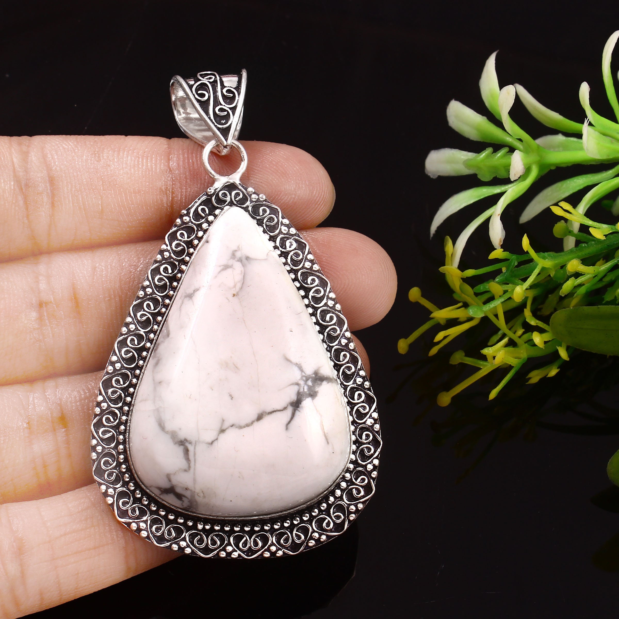 Lotto 5 Ciondoli In Howlite Naturale Con Argento Placcato 925 &ndash; RidVik Vintage India