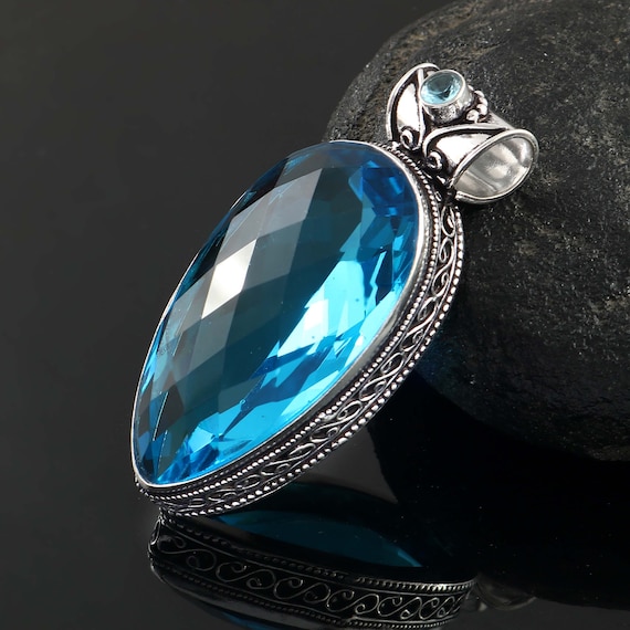 Pendentif En Argent 925 Sertissant Une Topaze Bleue Suisse (création Lab) - Fait Main - Sans Chaîne