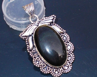 Black onyx pendant, handmade pendant,onyx gemstone pendant,onyx necklace, gift for her/him, birthday gift,925 sterling silver pendant
